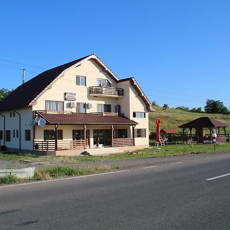 Pensiunea Fery Slobozia-Oancea Esterno foto